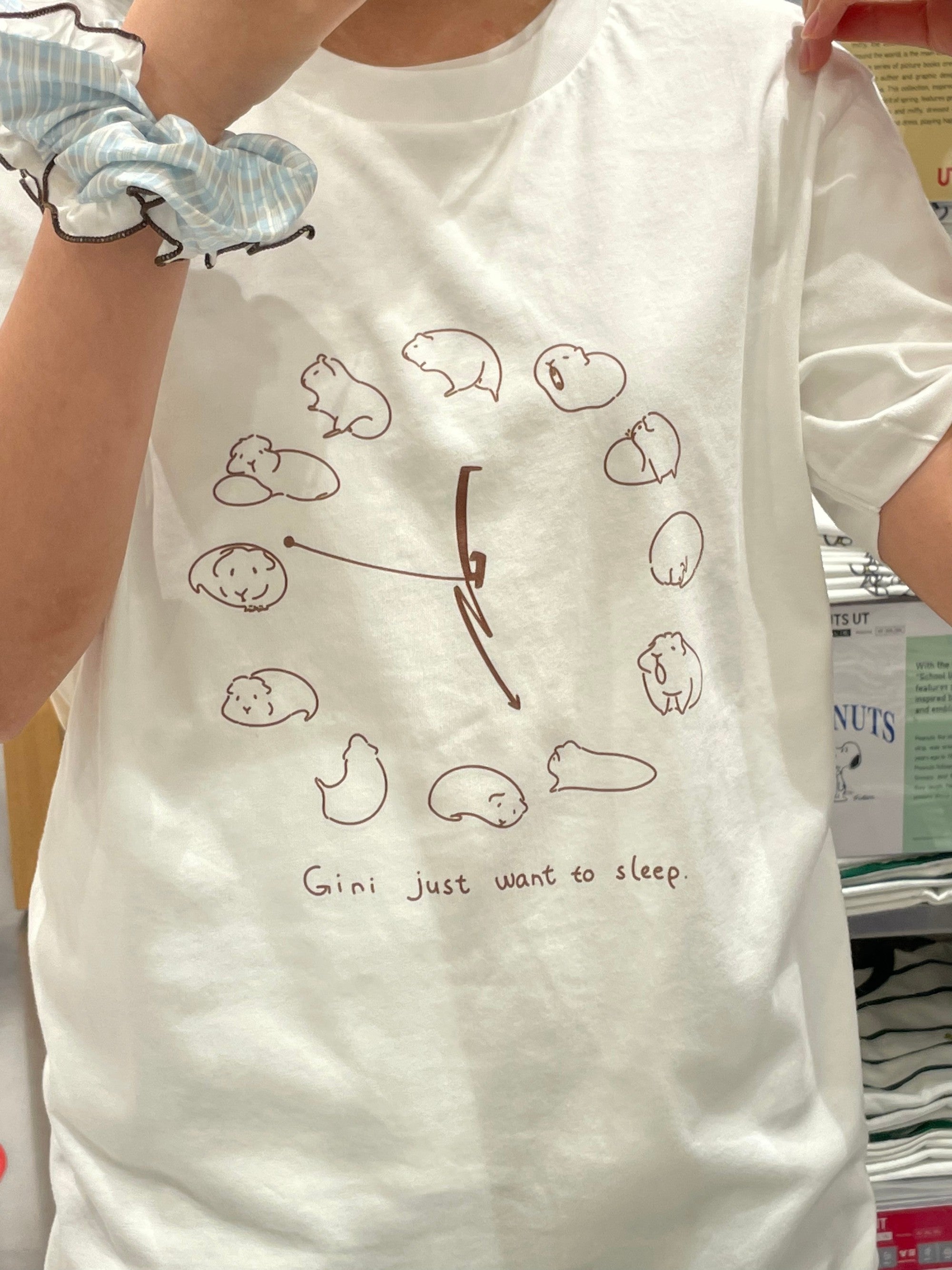 「ねむねむジーニー」時計柄コットンTシャツ
